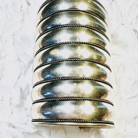 Vintage Silverplated Bracelet Cuff Jewelry - Picture 1 of 3
